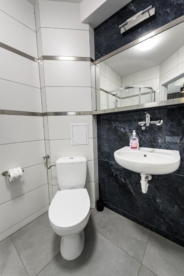 Magnetic Apartment Nowogrodzka A Варшава Экстерьер фото